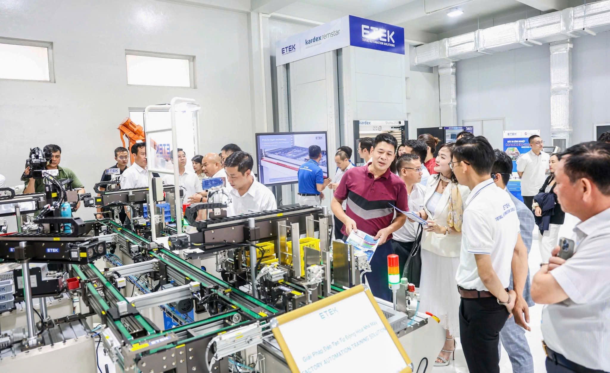 Factory Tour tại ETEK – điểm nhấn giúp khách mời trải nghiệm trực tiếp các giải pháp tự động hóa