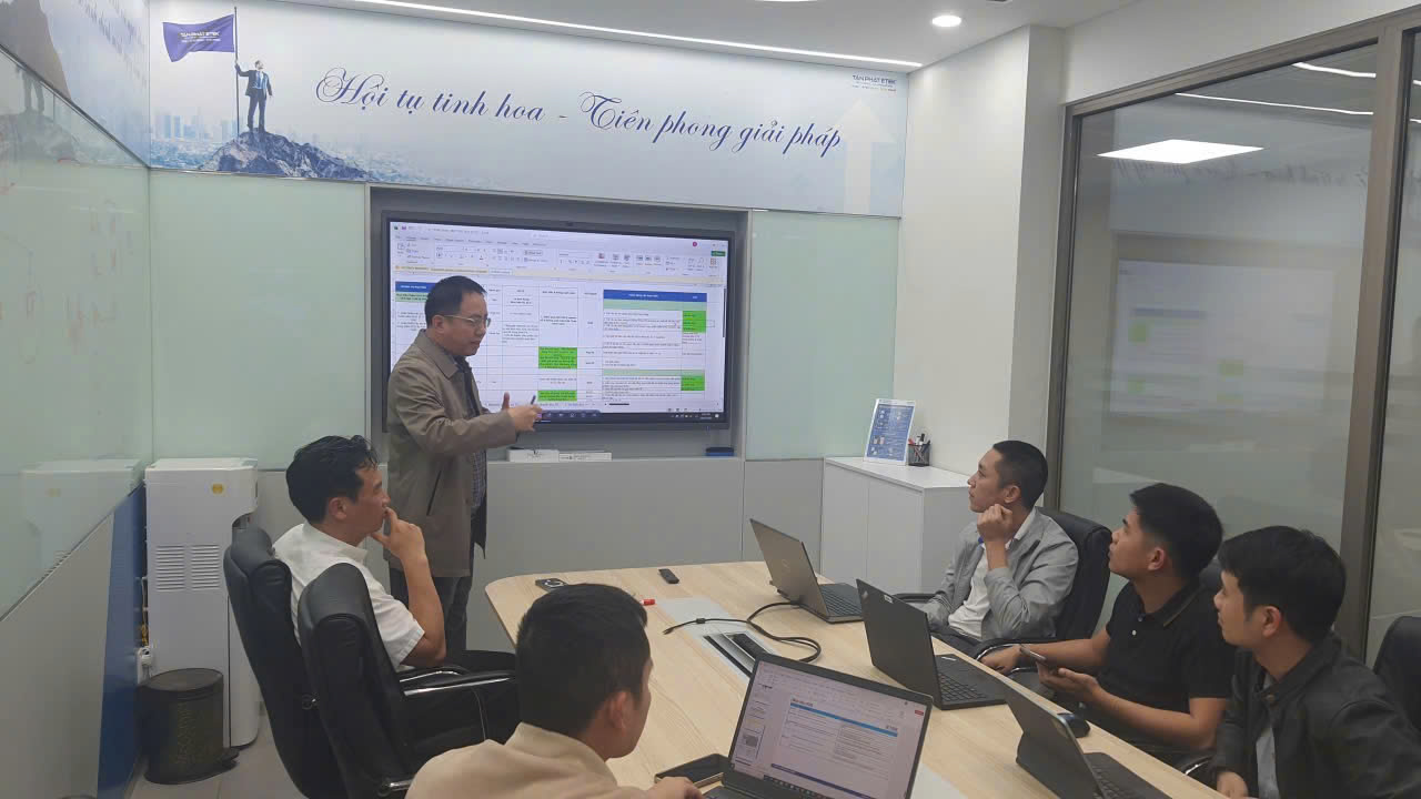 Khối Kỹ thuật – Công nghệ cùng nhìn lại chặng đường đã qua và chuẩn bị cho kế hoạch 2026